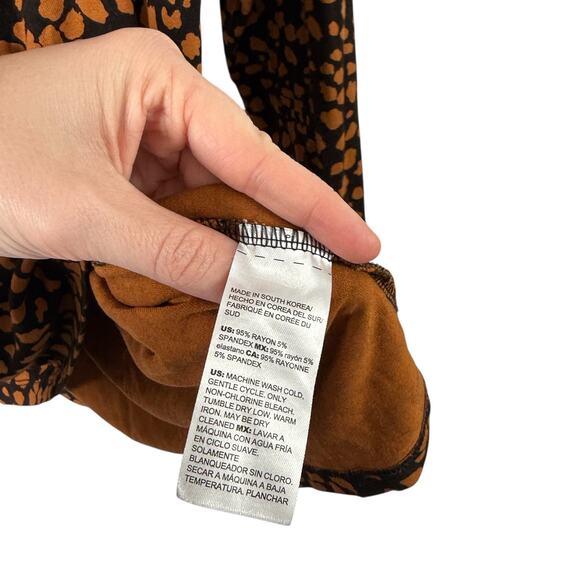 Chicos Touch of Cool Brown Cheetah Turtleneck Shirt Preppy Office Women 4 US XXL - Picture 4 of 6